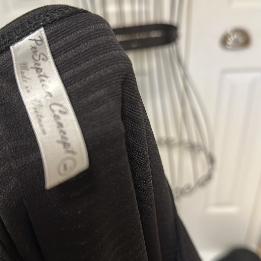 Perseption Concept Chic Black Size Large Sleevele… - image 5